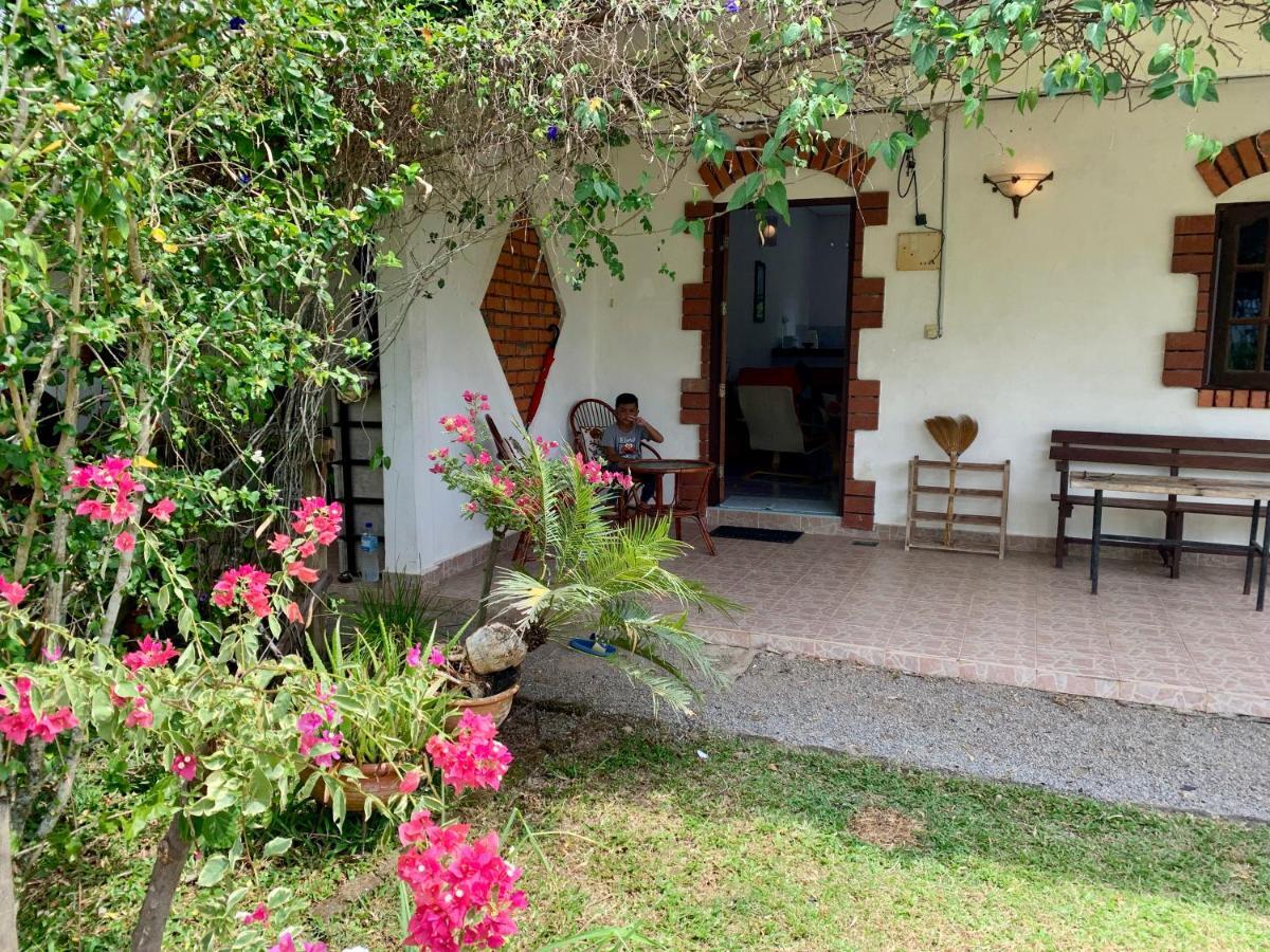 Lovely Garden Villas Pantai Cenang  Eksteriør billede